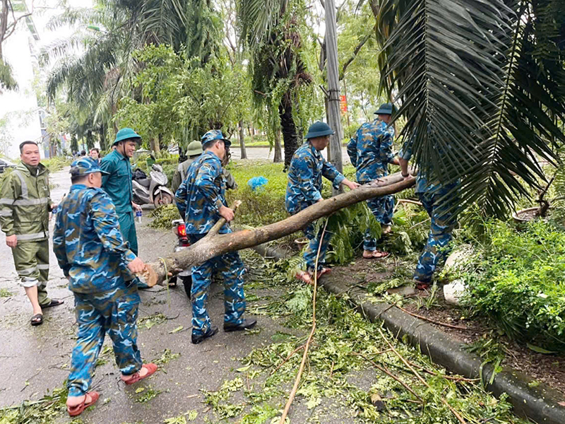 Các lực lượng của Quân chủng Phòng không - Không quân tham gia khắc phục hậu quả bão số 3