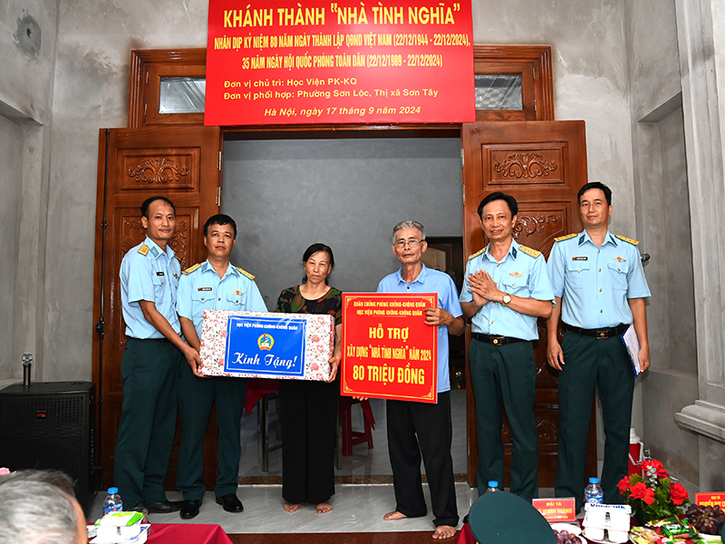 Học viện Phòng không - Không quân khánh thành và bàn giao “Nhà tình nghĩa” tặng gia đình ông Tạ Đình Thành