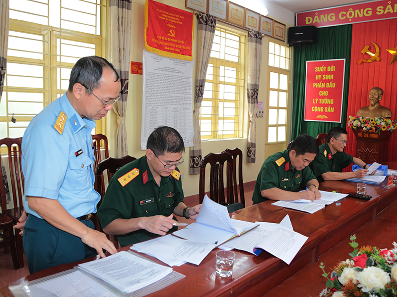 Bộ Tổng Tham mưu kiểm tra việc chấp hành công tác bảo mật hệ thống thông tin quân sự của Quân chủng Phòng không - Không quân