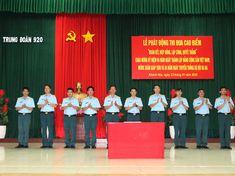 Trung đoàn 920 phát động đợt thi đua điểm chào mừng 65 năm Ngày truyền thống Bộ đội Ra đa