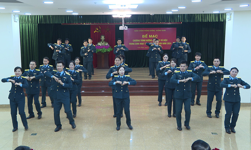 Quân chủng Phòng không - Không quân bế mạc chương trình hướng dẫn các vũ điệu trong sinh hoạt tập thể cho bộ đội năm 2024