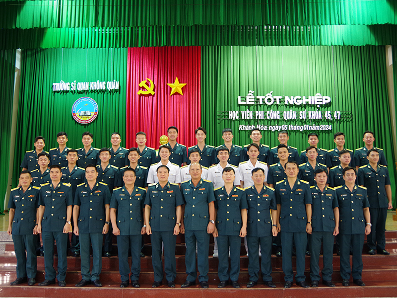 Trường Sĩ quan Không quân tổ chức Lễ tốt nghiệp học viên phi công quân sự khóa 45 và khóa 47