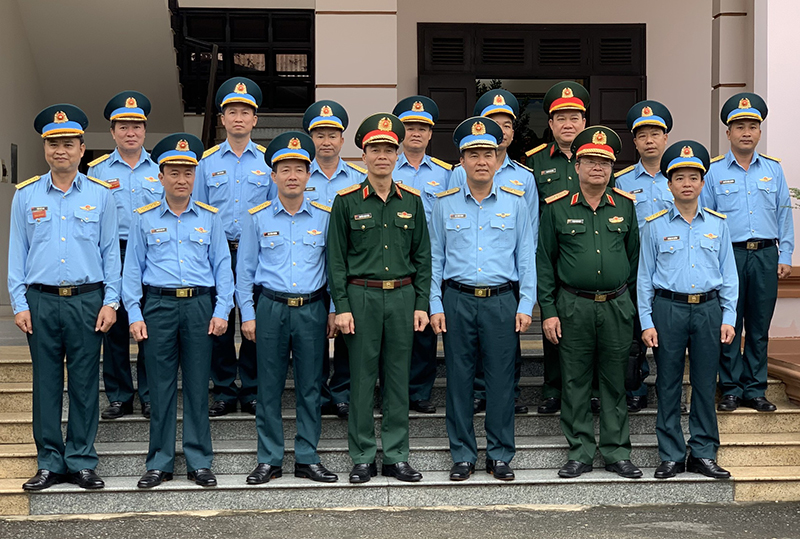 Trung tướng Nguyễn Trọng Bình kiểm tra, chúc Tết Sư đoàn 375 và Trung đoàn 929
