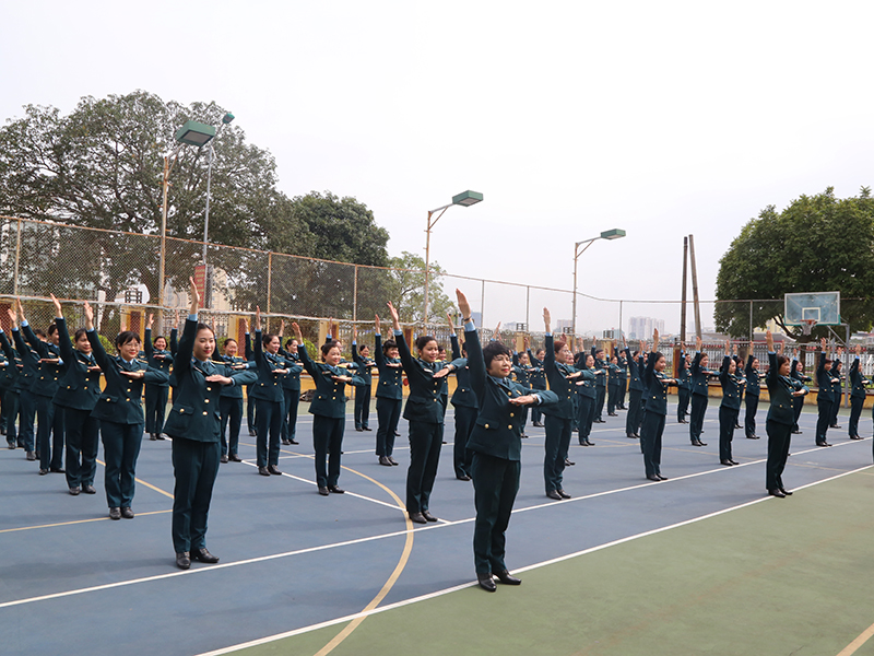 Cục Chính trị Quân chủng PK-KQ tổ chức hướng dẫn các vũ điệu trong sinh hoạt tập thể cho bộ đội