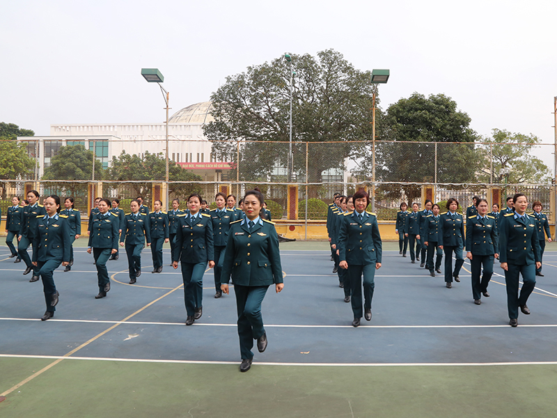 Cục Chính trị Quân chủng PK-KQ tổ chức hướng dẫn các vũ điệu trong sinh hoạt tập thể cho bộ đội