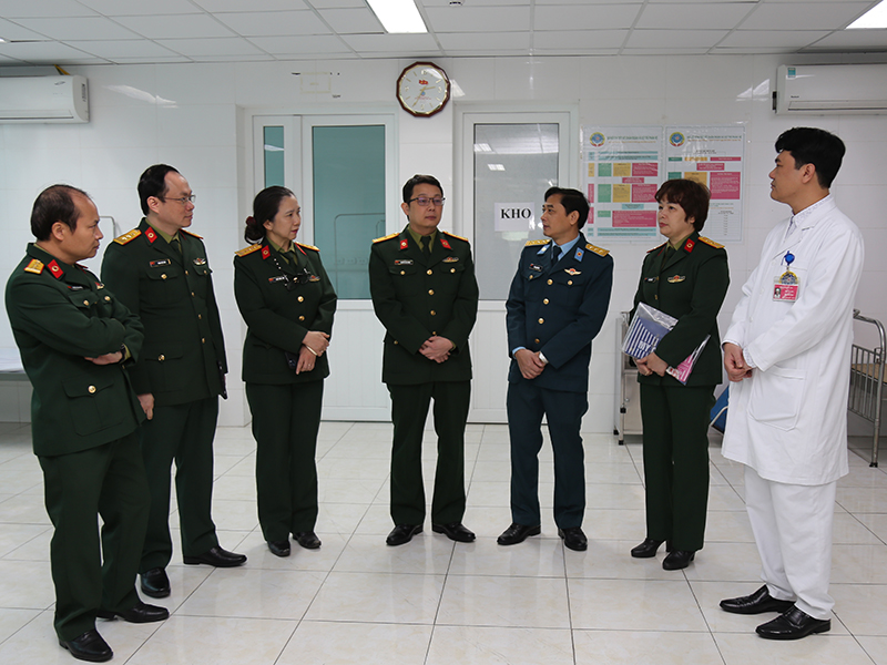 Viện Y học Phòng không - Không quân và Bệnh viện Trung ương Quân đội 108 tổ chức Hội nghị sinh hoạt chuyên môn và công tác tuyến về tiếp nhận bệnh nhân hồi sức cấp cứu