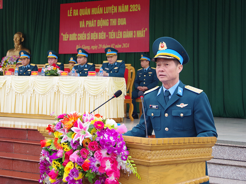 Khối cơ quan các Sư đoàn trong Quân chủng PK-KQ tổ chức Lễ ra quân huấn luyện năm 2024