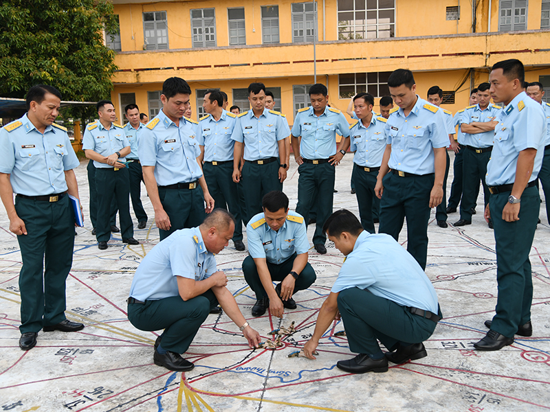 “Ngày hội bay” trên bầu trời Kép