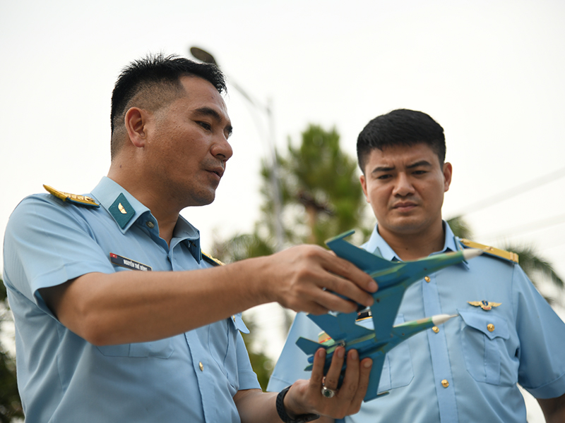“Ngày hội bay” trên bầu trời Kép