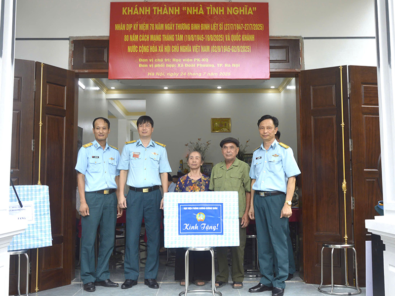 Học viện Phòng không - Không quân khánh thành và bàn giao “Nhà tình nghĩa” nhân kỷ niệm 78 năm Ngày Thương binh, Liệt sĩ