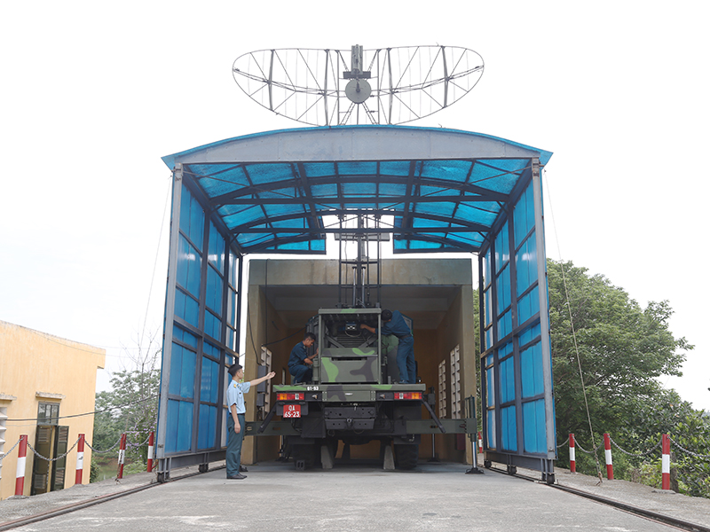 60 năm thầm lặng giữ cánh sóng canh trời