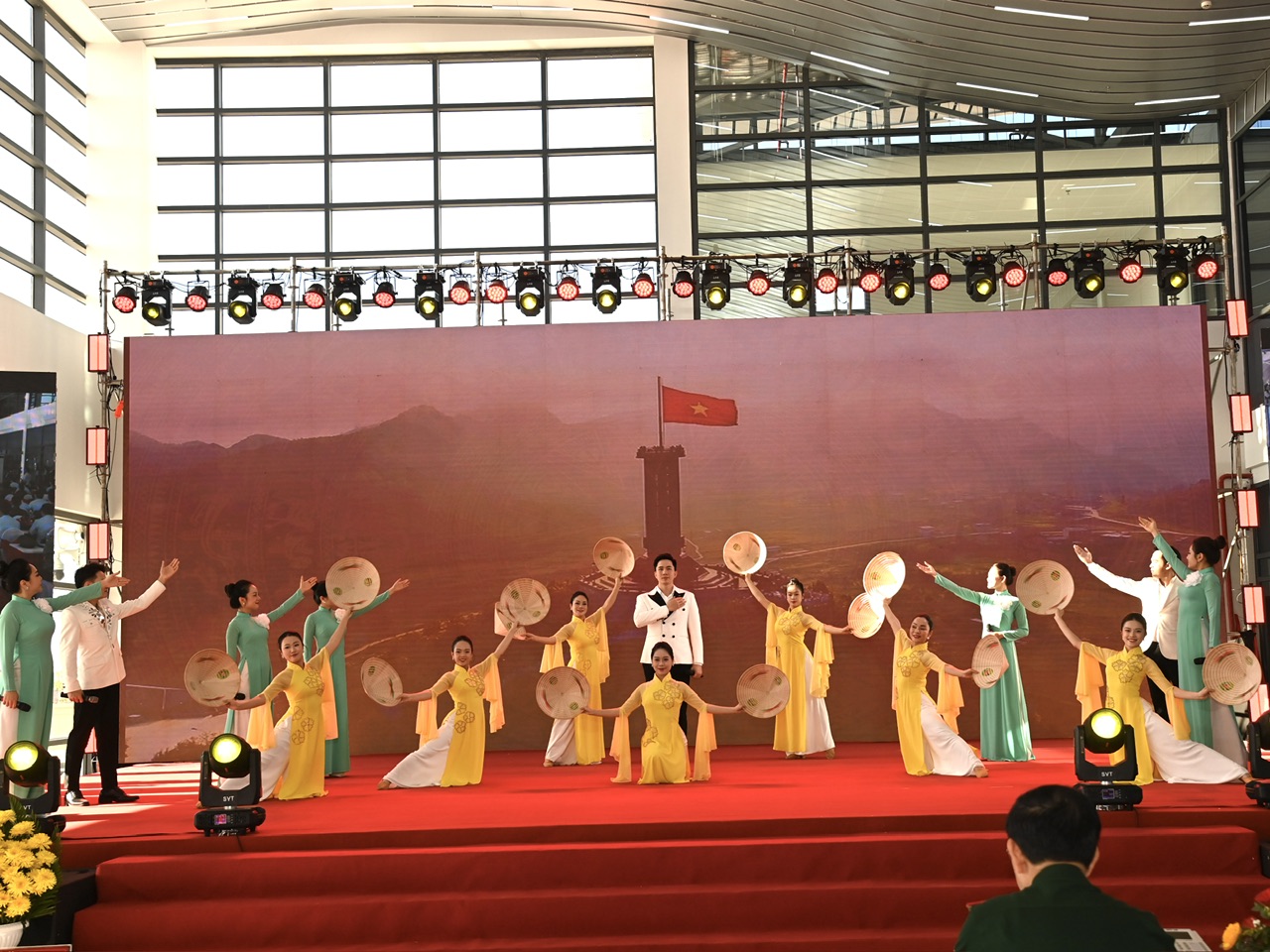 Bộ Quốc ph&ograve;ng kh&aacute;nh th&agrave;nh S&acirc;n bay qu&acirc;n sự Phan Thiết, tỉnh L&acirc;m Đồng