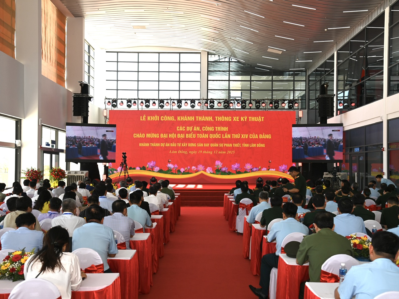 Bộ Quốc ph&ograve;ng kh&aacute;nh th&agrave;nh S&acirc;n bay qu&acirc;n sự Phan Thiết, tỉnh L&acirc;m Đồng