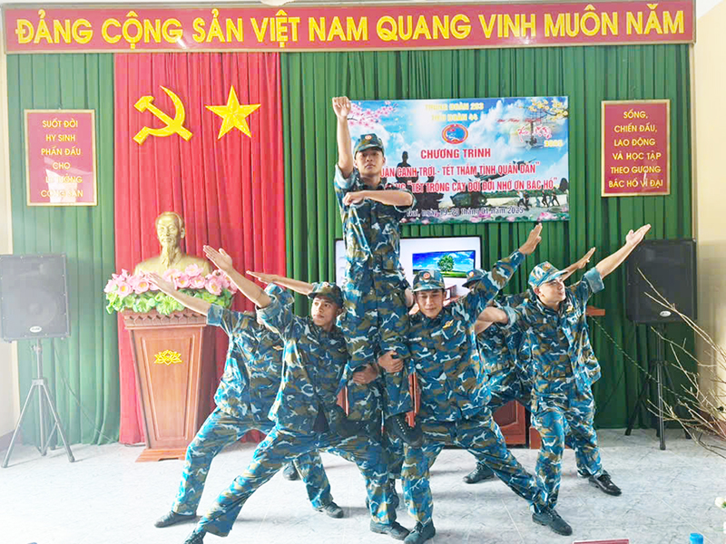 Tiểu đoàn 44 tổ chức Chương trình “Xuân canh trời - Tết thắm tình quân dân” và phát động “Tết trồng cây đời đời nhớ ơn Bác Hồ”