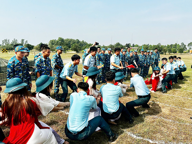 Tiểu đoàn 44 tổ chức Chương trình “Xuân canh trời - Tết thắm tình quân dân” và phát động “Tết trồng cây đời đời nhớ ơn Bác Hồ”