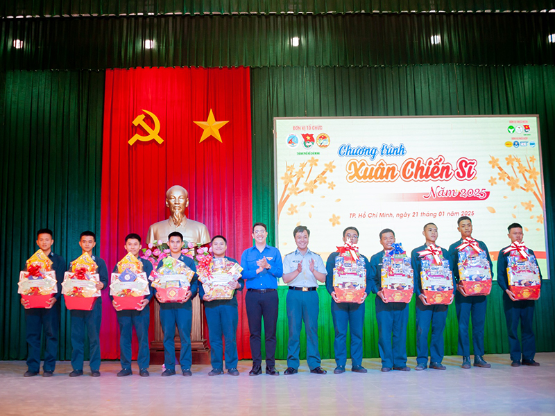 Sư đoàn 367 và Sư đoàn 370 tổ chức Chương trình “Xuân chiến sĩ năm 2025”