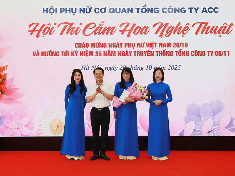 Hội Phụ nữ cơ quan Tổng công ty ACC tổ chức Hội thi cắm hoa nghệ thuật chào mừng kỷ niệm 95 năm Ngày Phụ nữ Việt Nam