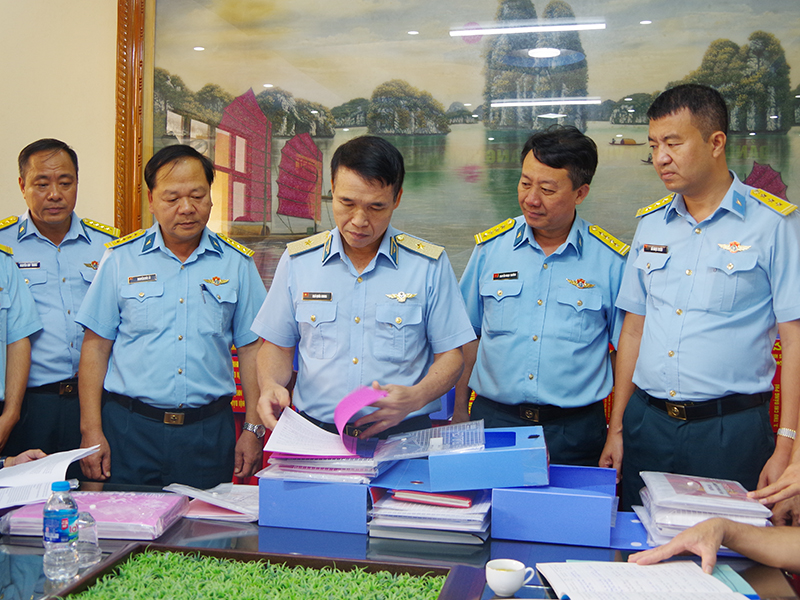 Quân chủng Phòng không - Không quân kiểm tra hoạt động công tác Đảng, công tác chính trị năm 2025 tại Sư đoàn 363