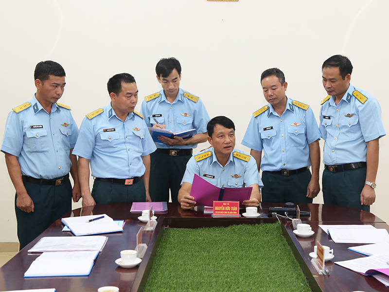 Quân chủng Phòng không - Không quân kiểm tra xây dựng đơn vị vững mạnh toàn diện “Mẫu mực, tiêu biểu” các đơn vị khu vực Miền Bắc