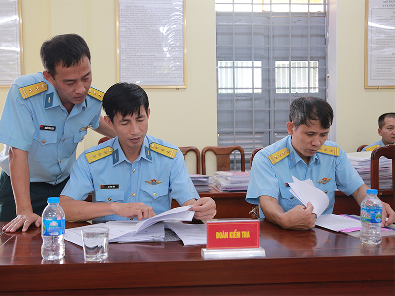 Quân chủng Phòng không - Không quân kiểm tra xây dựng đơn vị vững mạnh toàn diện “Mẫu mực, tiêu biểu” các đơn vị khu vực Miền Bắc