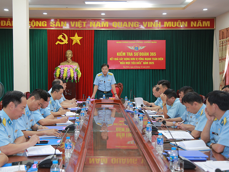 Quân chủng Phòng không - Không quân kiểm tra xây dựng đơn vị vững mạnh toàn diện “Mẫu mực, tiêu biểu” các đơn vị khu vực Miền Bắc