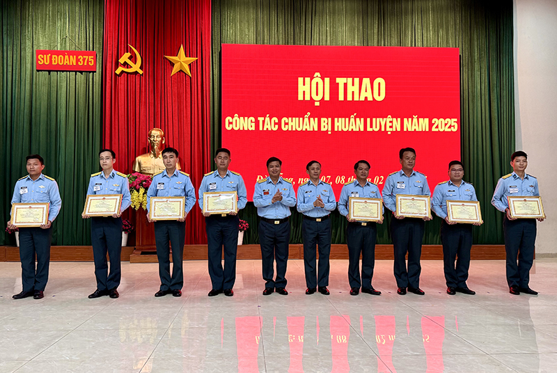 Sư đoàn 375 tổ chức hội thao công tác chuẩn bị huấn luyện năm 2025