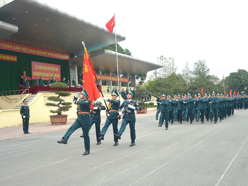 Các đơn vị trong Quân chủng Phòng không - Không quân đồng loạt tổ chức Lễ ra quân huấn luyện năm 2025