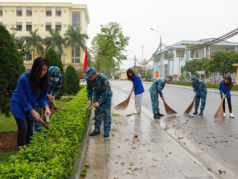 Đoàn cơ sở Trường Cao đẳng Kỹ thuật Phòng không - Không quân tổ chức Lễ phát động “Tháng Thanh niên” năm 2025