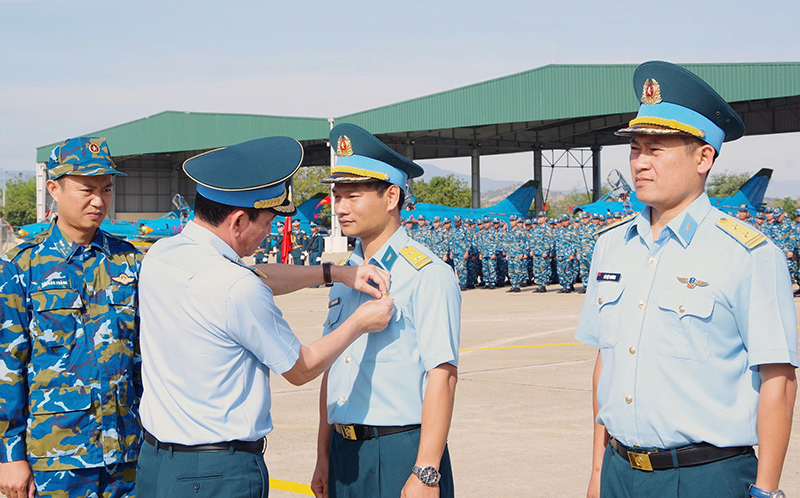 Các đơn vị trong Quân chủng Phòng không - Không quân đồng loạt tổ chức Lễ ra quân huấn luyện năm 2025