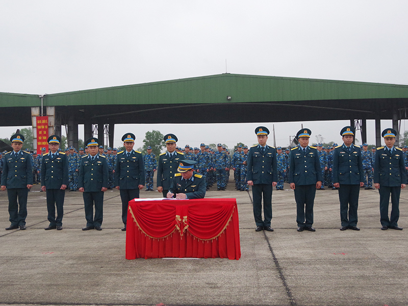 Các đơn vị trong Quân chủng Phòng không - Không quân đồng loạt tổ chức Lễ ra quân huấn luyện năm 2025