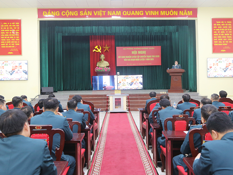 Quân chủng Phòng không - Không quân tổ chức Hội nghị rút kinh nghiệm luyện tập chuyển trạng thái sẵn sàng chiến đấu đầu giai đoạn huấn luyện 1 năm 2025