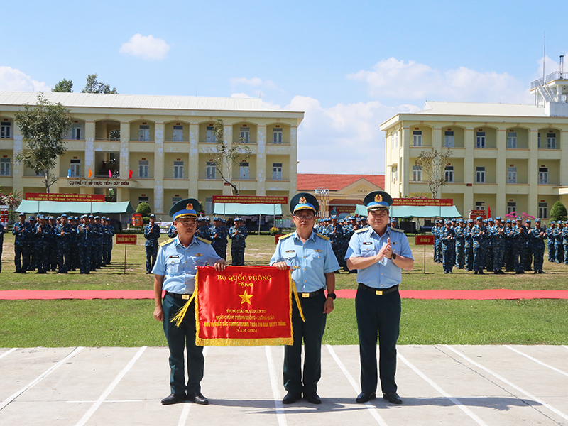 Các đơn vị trong Quân chủng Phòng không - Không quân tổ chức Lễ ra quân huấn luyện năm 2025