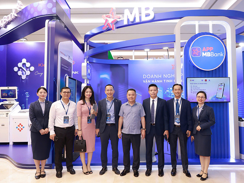 MB tăng cường chuyển đổi số tài chính doanh nghiệp toàn diện và không giới hạn - Sự kiện Chuyển đổi số ngành Ngân hàng 2025