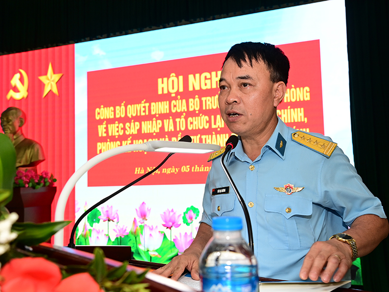 Quân chủng Phòng không - Không quân công bố Quyết định của Bộ trưởng Bộ Quốc phòng về việc sáp nhập, tổ chức lại Phòng Tài chính, Phòng Kế hoạch và Đầu tư thành Phòng Tài chính
