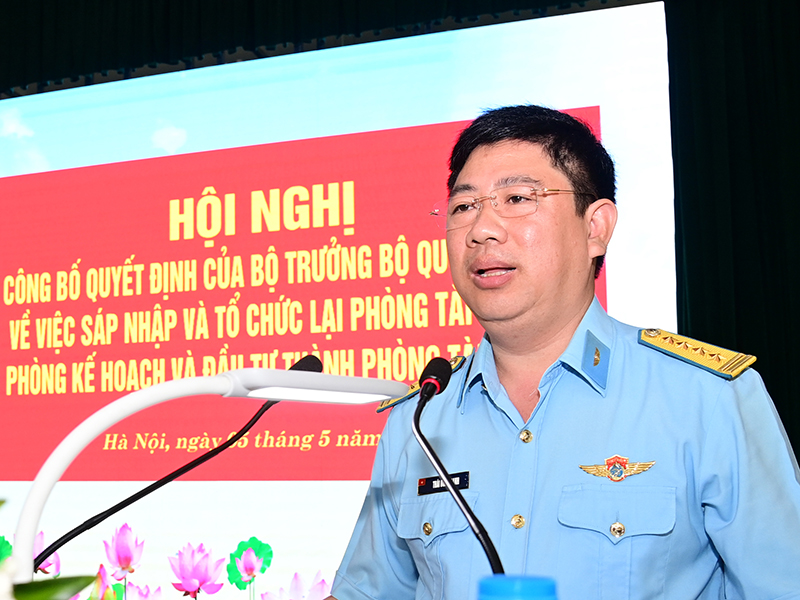 Quân chủng Phòng không - Không quân công bố Quyết định của Bộ trưởng Bộ Quốc phòng về việc sáp nhập, tổ chức lại Phòng Tài chính, Phòng Kế hoạch và Đầu tư thành Phòng Tài chính