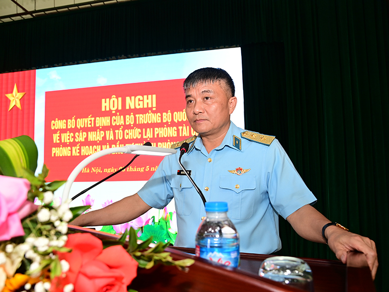 Quân chủng Phòng không - Không quân công bố Quyết định của Bộ trưởng Bộ Quốc phòng về việc sáp nhập, tổ chức lại Phòng Tài chính, Phòng Kế hoạch và Đầu tư thành Phòng Tài chính