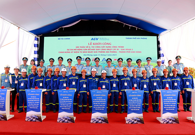 Khởi công xây dựng công trình “Mở rộng sân đỗ máy bay, Cảng hàng không quốc tế Cát Bi giai đoạn 2”