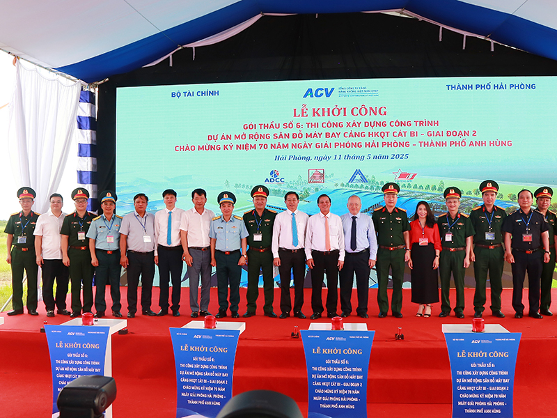 Khởi công xây dựng công trình “Mở rộng sân đỗ máy bay, Cảng hàng không quốc tế Cát Bi giai đoạn 2”