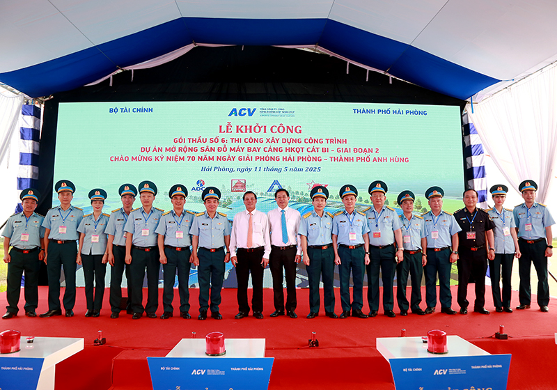 Khởi công xây dựng công trình “Mở rộng sân đỗ máy bay, Cảng hàng không quốc tế Cát Bi giai đoạn 2”