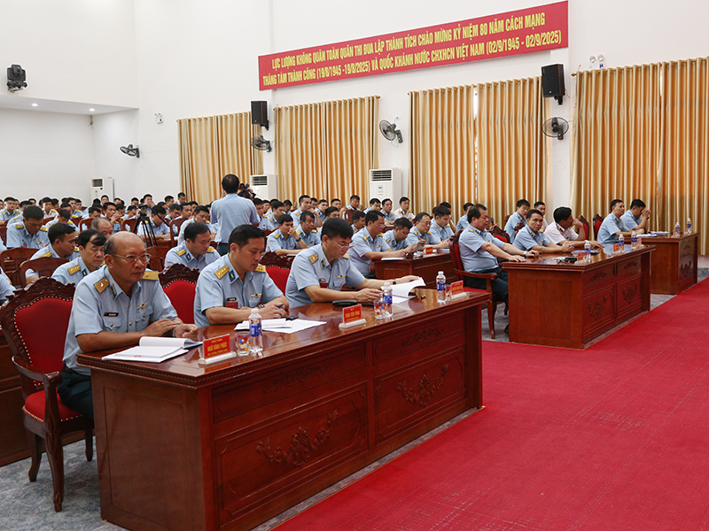 Quân chủng Phòng không- Không quân khai mạc Hội thao dẫn đường, đánh chặn mục tiêu trên không kết hợp diễn tập ném bom học tập tại Trường bắn TB-2 năm 2025