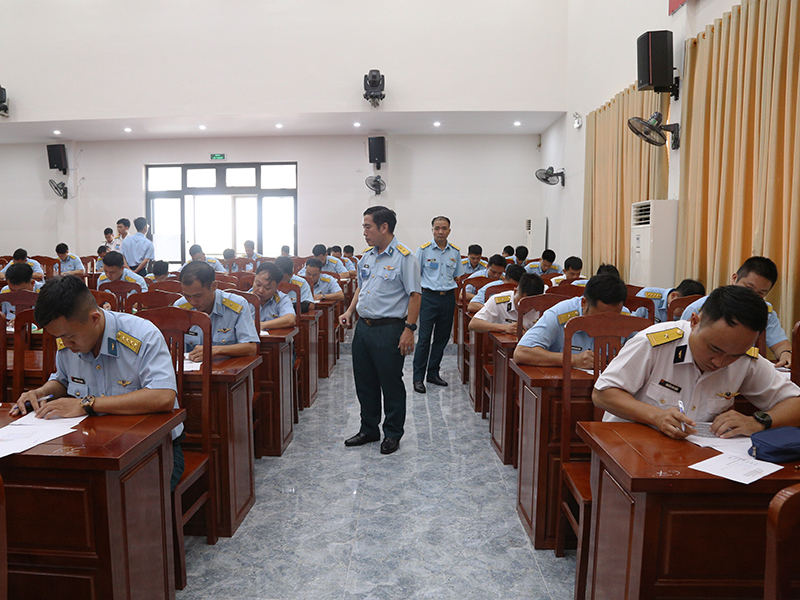 Quân chủng Phòng không- Không quân khai mạc Hội thao dẫn đường, đánh chặn mục tiêu trên không kết hợp diễn tập ném bom học tập tại Trường bắn TB-2 năm 2025