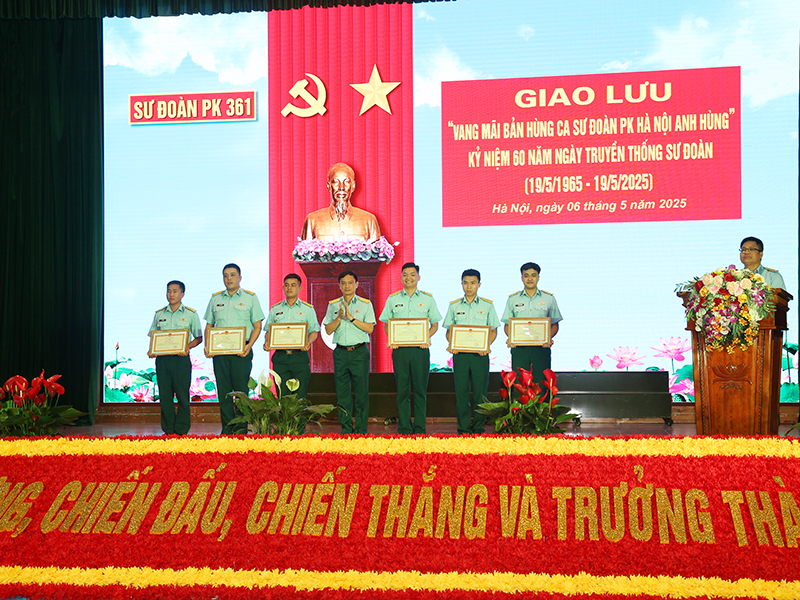 Sư đoàn 361 tổ chức Chương trình giao lưu “Vang mãi bản hùng ca Sư đoàn Phòng không Hà Nội anh hùng”
