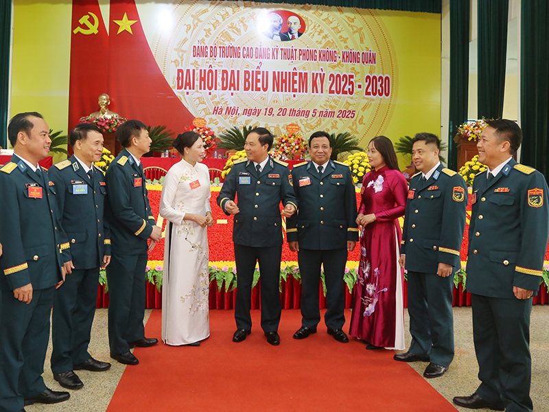 Đảng bộ Trường Cao đẳng Kỹ thuật Phòng không - Không quân tổ chức Đại hội đại biểu nhiệm kỳ 2025 - 2030