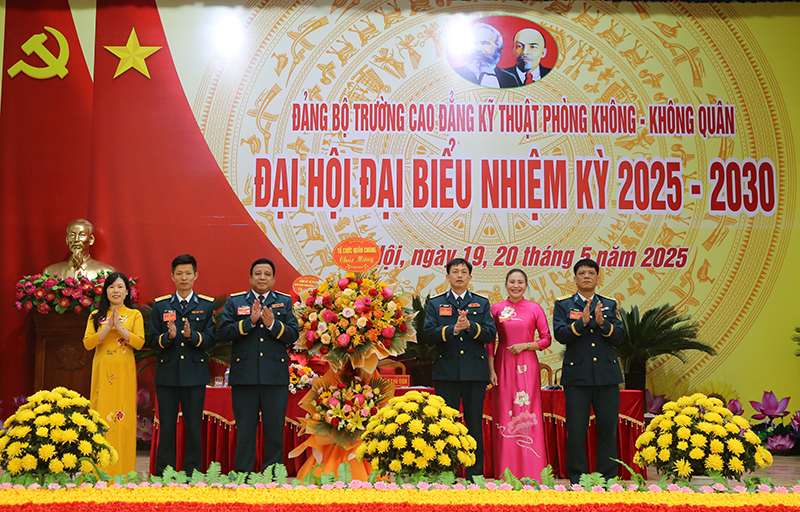 Đảng bộ Trường Cao đẳng Kỹ thuật Phòng không - Không quân tổ chức Đại hội đại biểu nhiệm kỳ 2025 - 2030