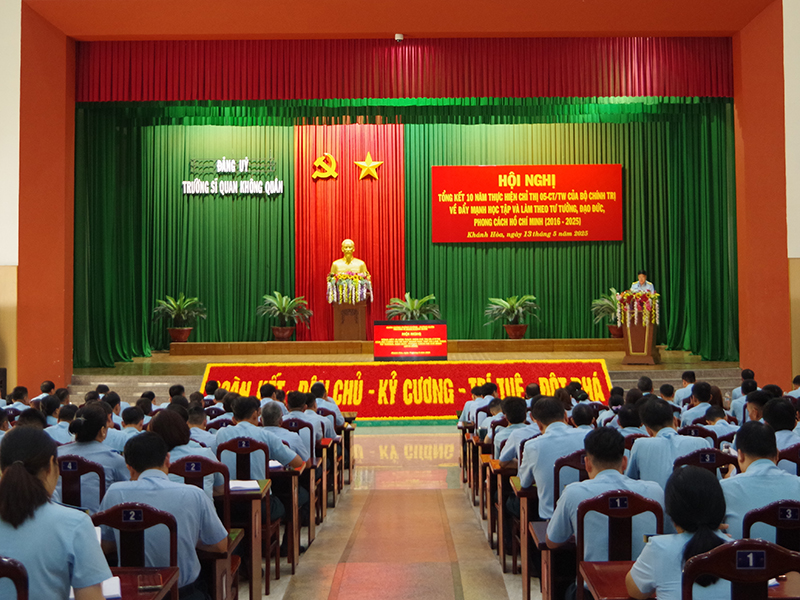 Đảng ủy Trường Sĩ quan Không quân tổng kết 10 năm thực hiện Chỉ thị 05 của Bộ Chính trị