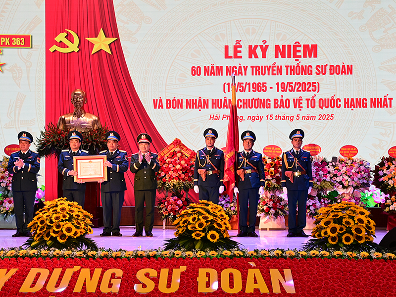 Sư đoàn 363 tổ chức Lễ kỷ niệm 60 năm Ngày truyền thống và đón nhận Huân chương Bảo vệ Tổ quốc hạng Nhất