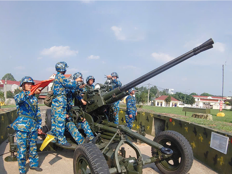 Huấn luyện giỏi ở Đại đội 32, Trung đoàn 228