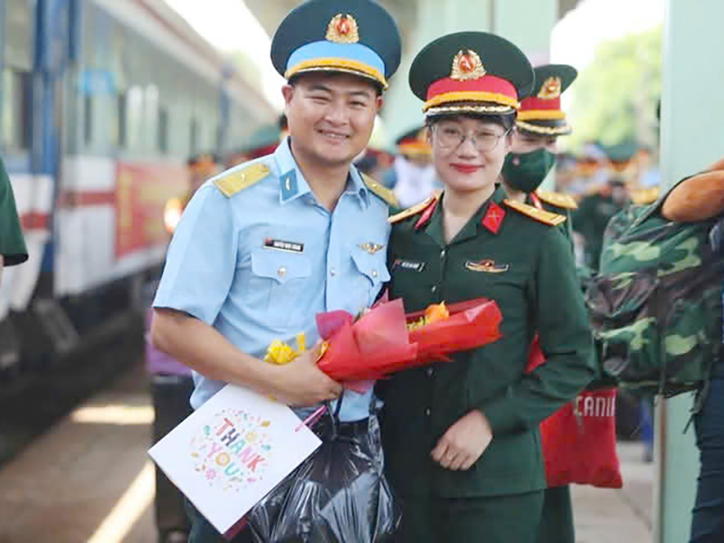 Hai vợ chồng cùng thực hiện nhiệm vụ A50