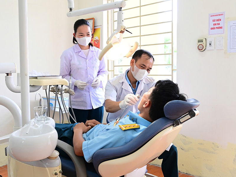 Nâng cao chất lượng khám, chữa bệnh cho bộ đội