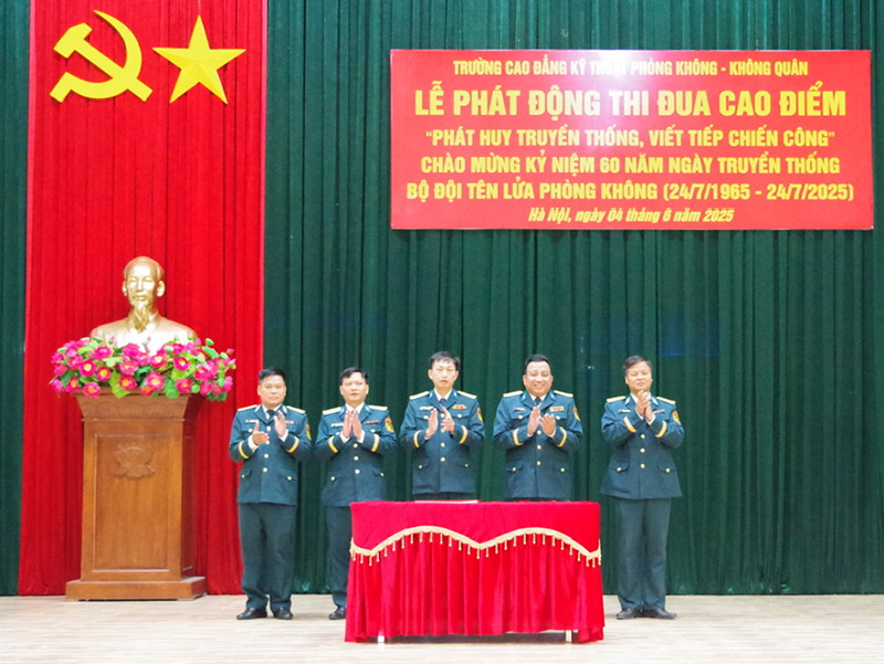 Trường Cao đẳng Kỹ thuật PK-KQ tổ chức Lễ phát động thi đua cao điểm chào mừng kỷ niệm 60 năm Ngày truyền thống Bộ đội Tên lửa Phòng không